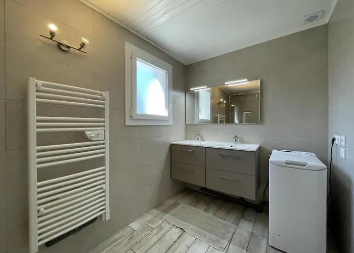 Chez Bourdet-pelou Feriehus